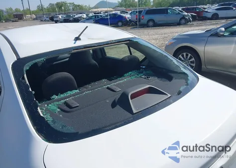 2016 Nissan Versa 1.6 S z USA, uszkodzony, nr VIN 3N1CN7AP2GL873364